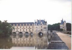 Widok oglny zamku Chenonceuax (ok. 43 kB)