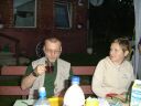 Przy grillu i rozmowach czas pyn szybko (ok. 54 kB)