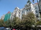 Pan Dohnal zajmowa trzypokojowe mieszkanie na drugim pitrze secesyjnej kamienicy...