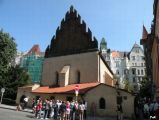 ...a oto jest Staronova Synagoga po przeciwnej stronie ulicy...